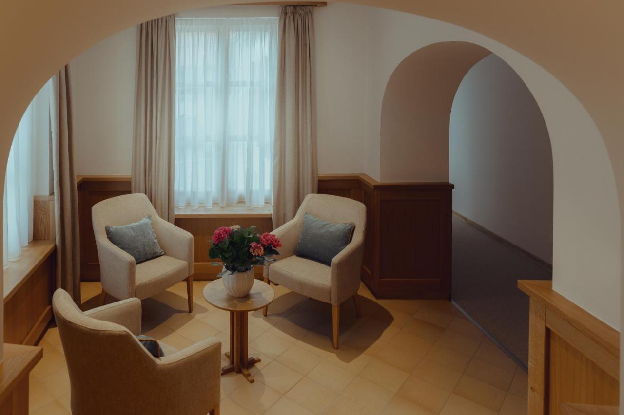 Brigaderos Hotel Brigadir Borsi المظهر الخارجي الصورة