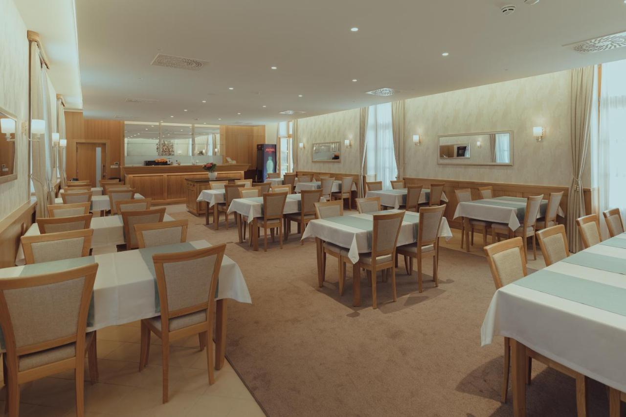Brigaderos Hotel Brigadir Borsi المظهر الخارجي الصورة