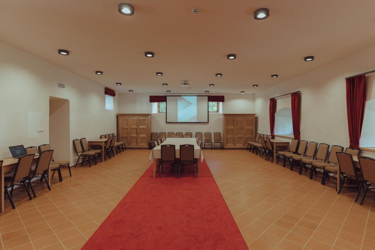 Brigaderos Hotel Brigadir Borsi المظهر الخارجي الصورة
