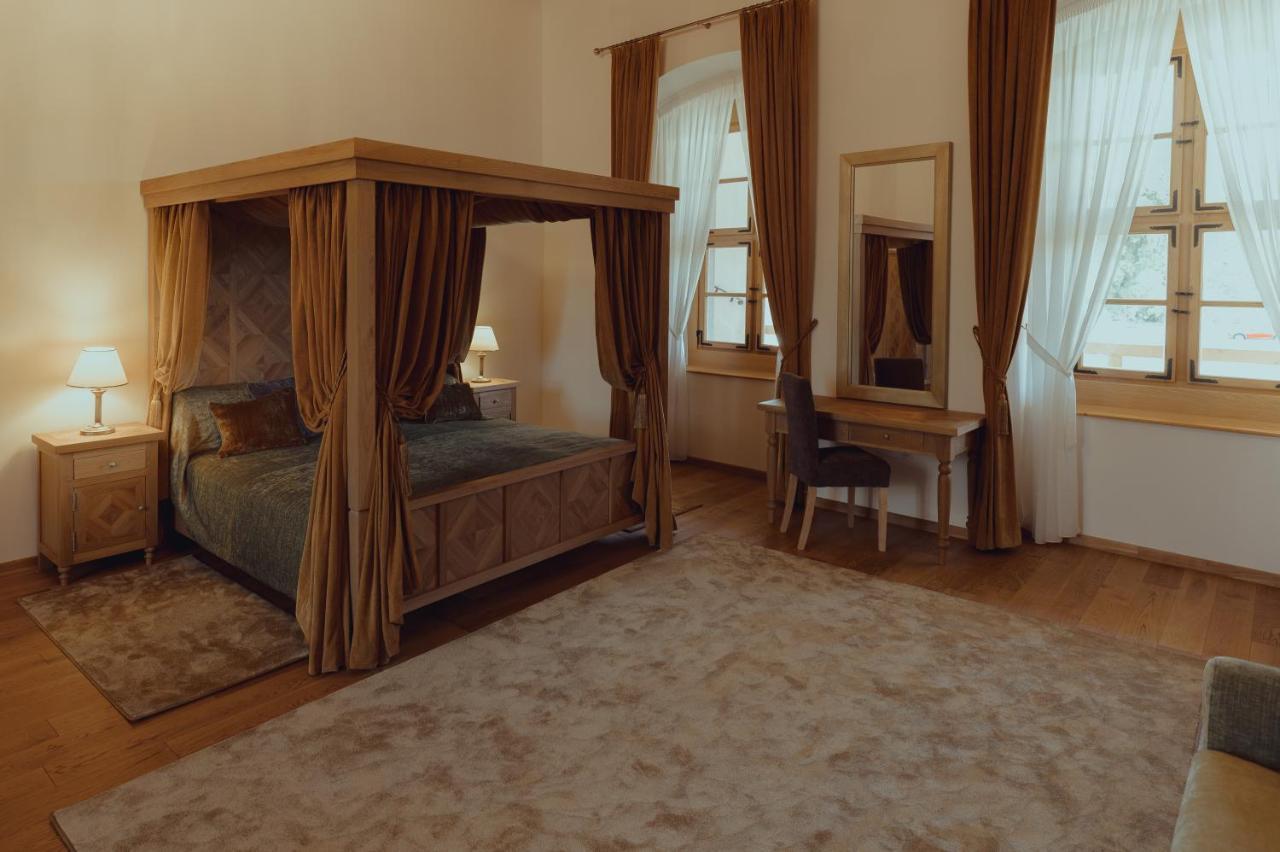 Brigaderos Hotel Brigadir Borsi المظهر الخارجي الصورة