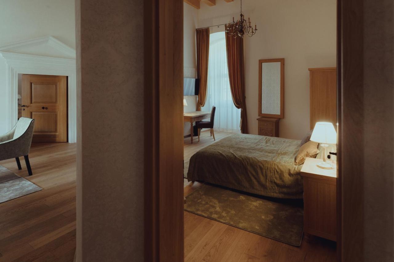 Brigaderos Hotel Brigadir Borsi المظهر الخارجي الصورة