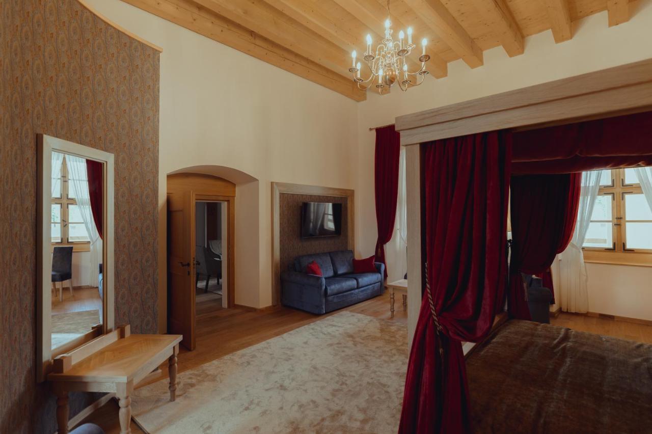 Brigaderos Hotel Brigadir Borsi المظهر الخارجي الصورة