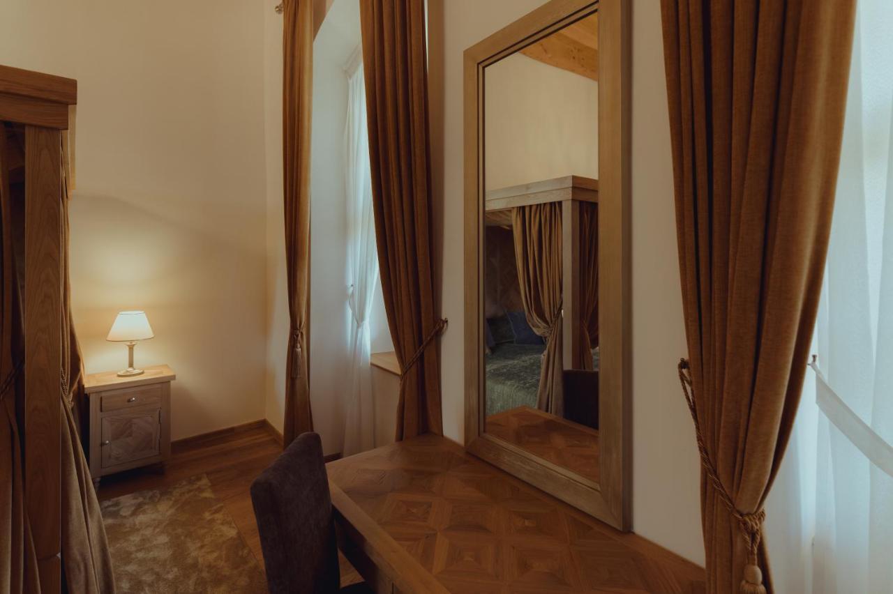 Brigaderos Hotel Brigadir Borsi المظهر الخارجي الصورة