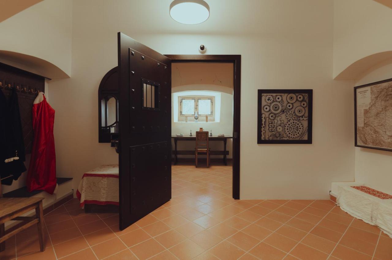 Brigaderos Hotel Brigadir Borsi المظهر الخارجي الصورة