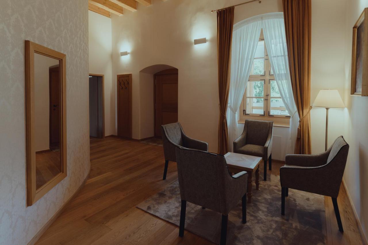 Brigaderos Hotel Brigadir Borsi المظهر الخارجي الصورة