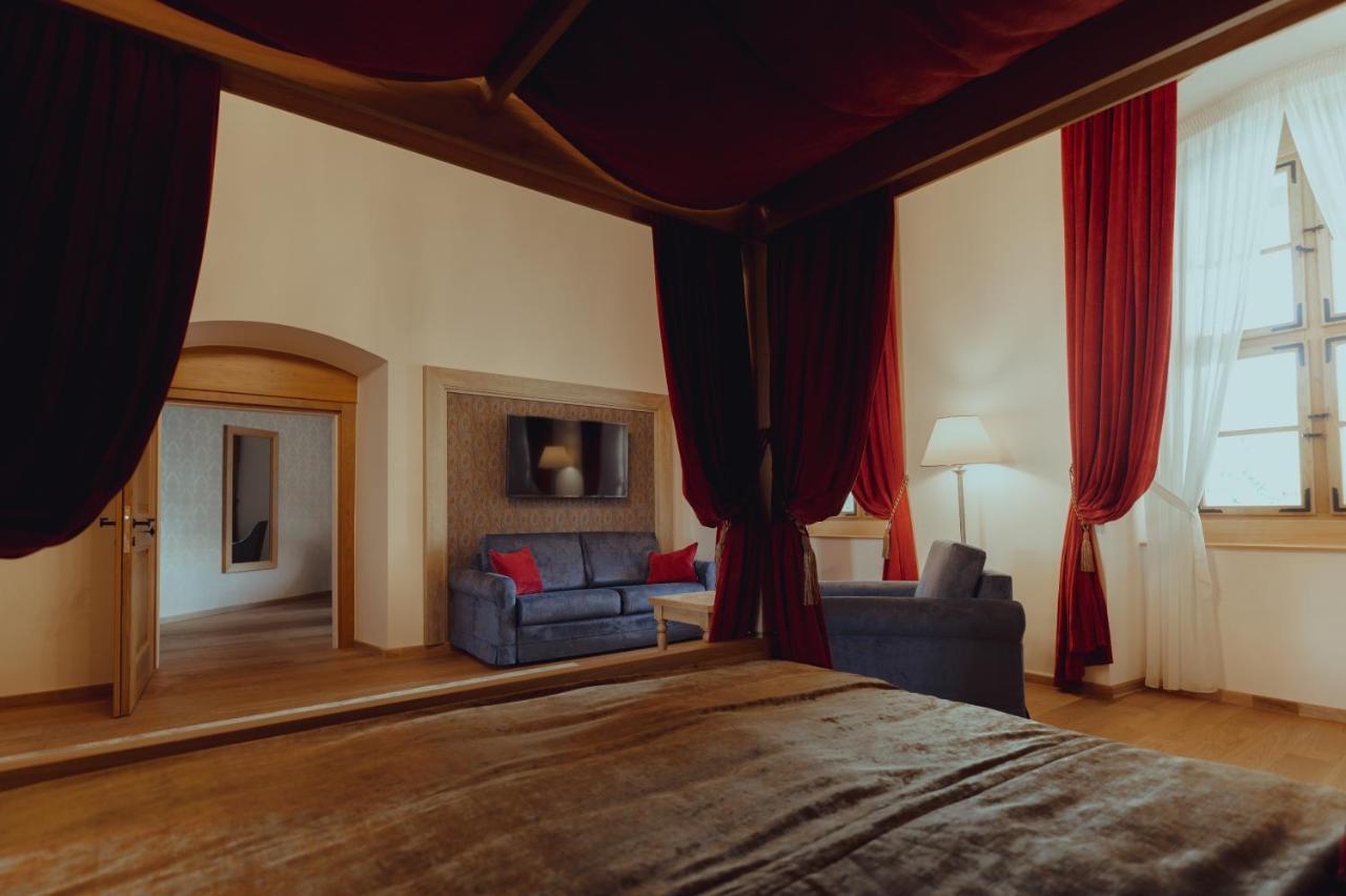 Brigaderos Hotel Brigadir Borsi المظهر الخارجي الصورة